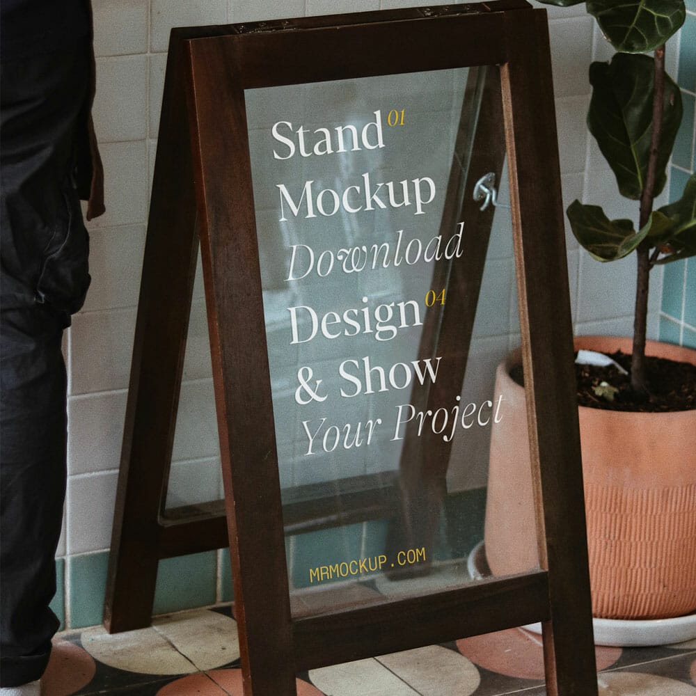 Free Glass Stand Mockup PSD