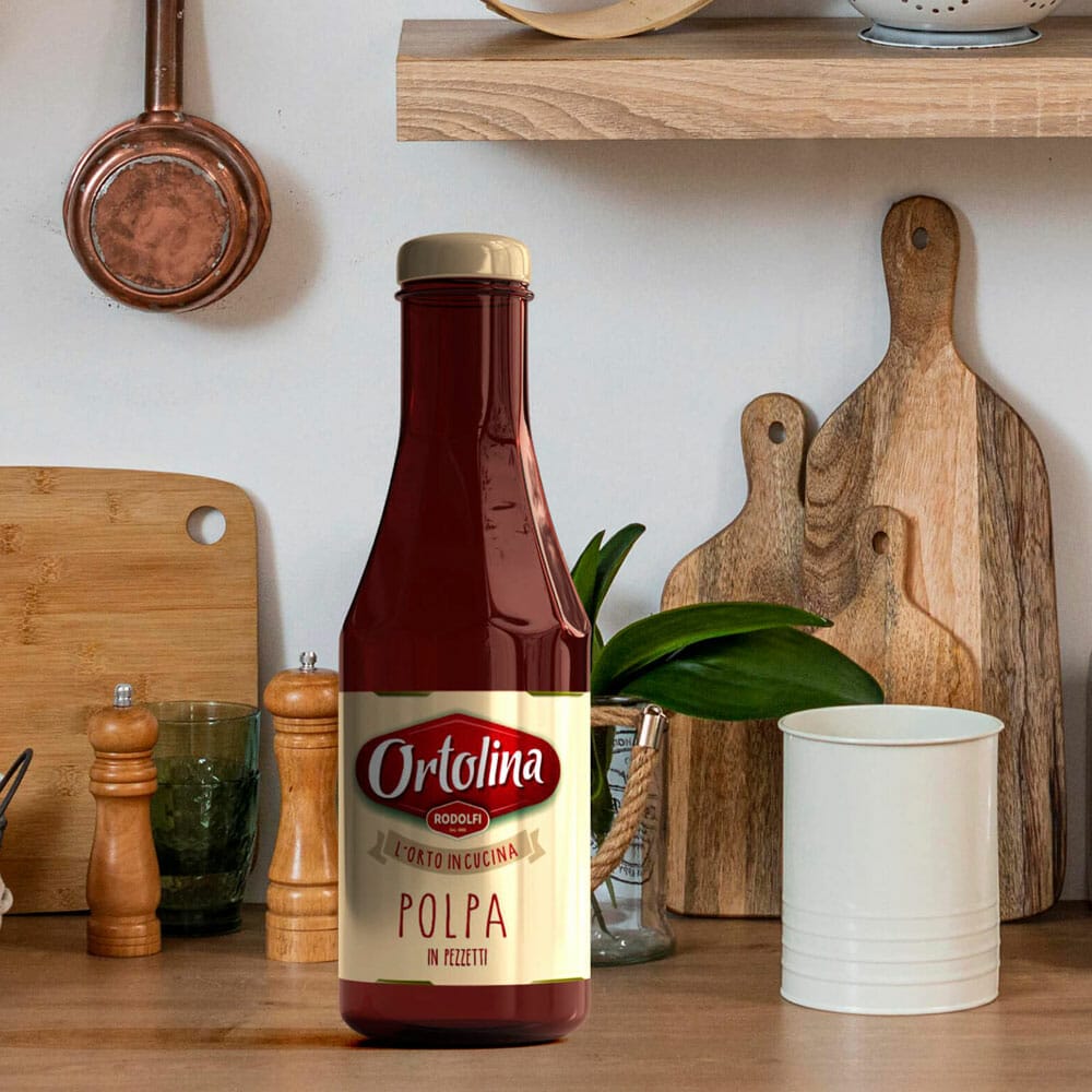 Free Ketchup Bottle Mockup PSD Template