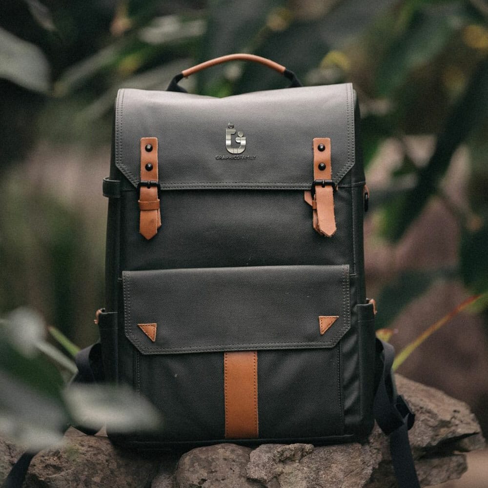 Free Adventure Bag Metal Logo Mockup PSD