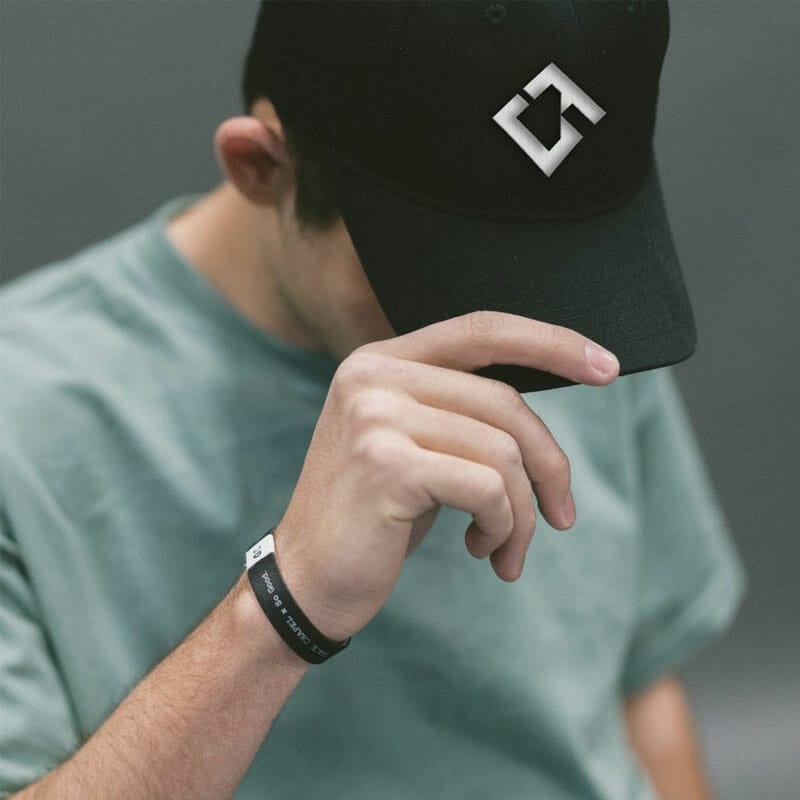 Free Black Cap Logo Mockup PSD