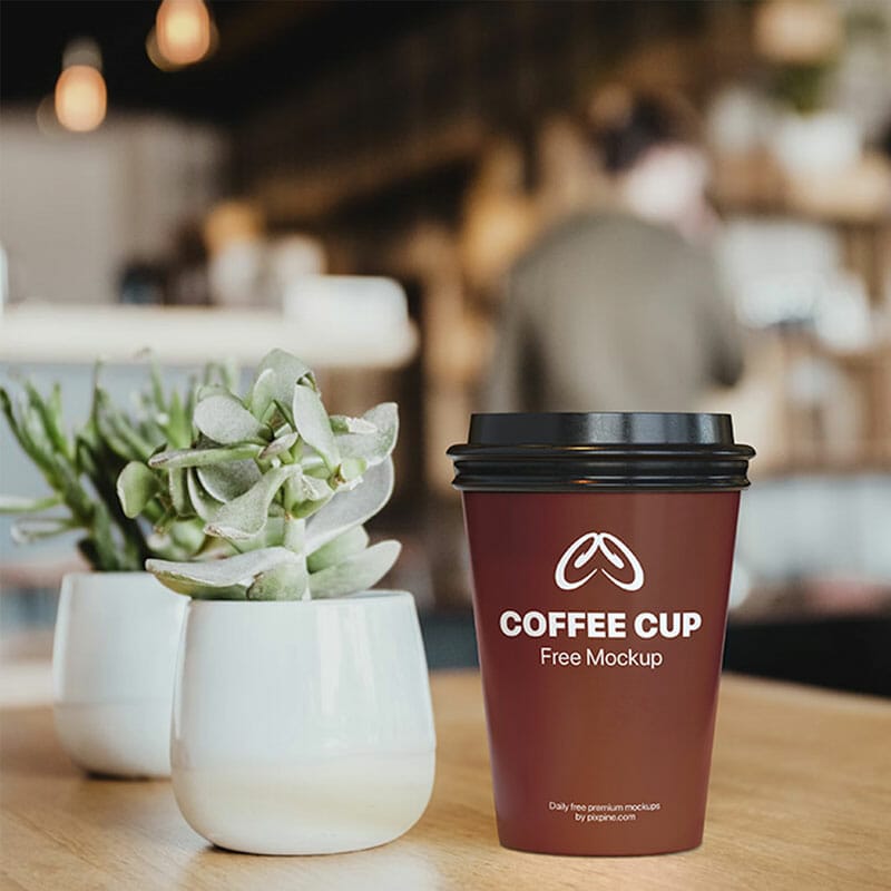 Free Coffee Cup With Lid Mockup PSD