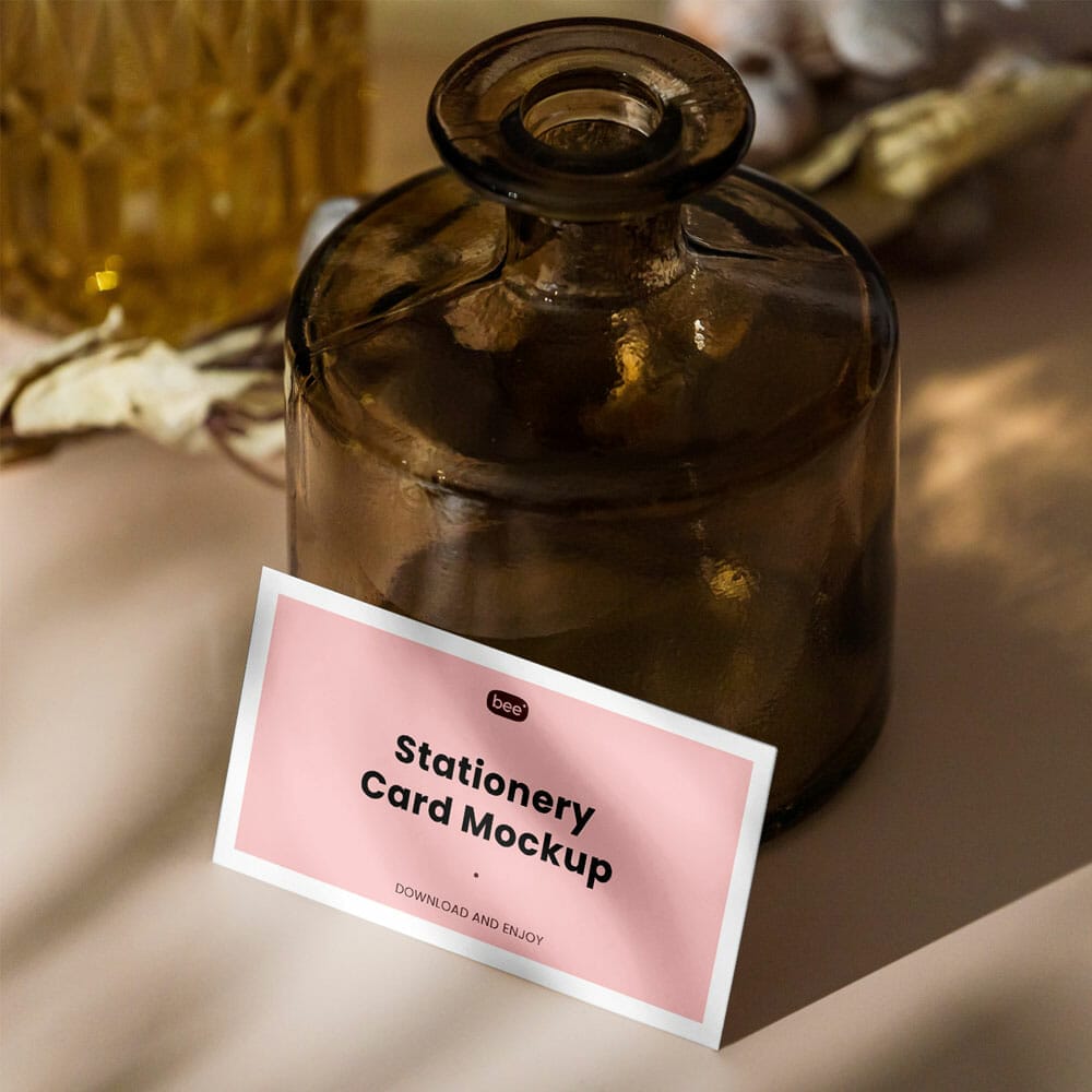 Free Horizontal Card With Vase Mockup PSD