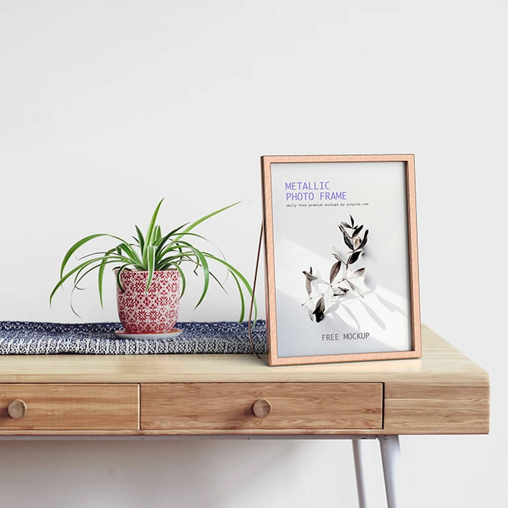 Free Metallic Photo Frame Mockup PSD