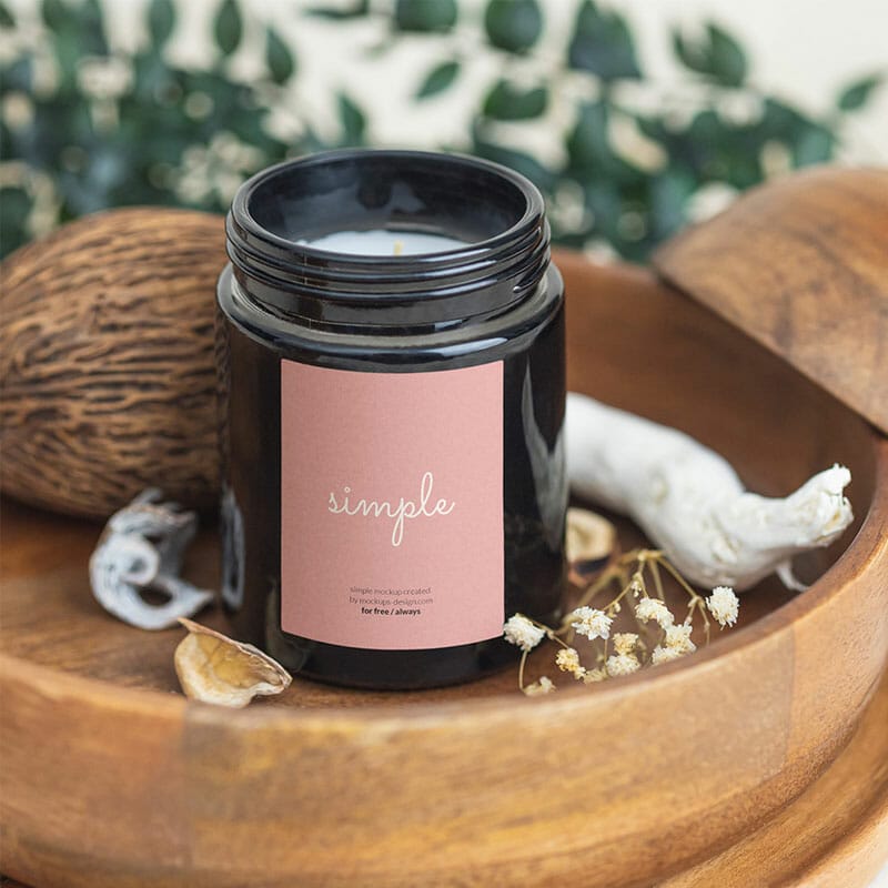 Free Black Candle On Wooden Tray Mockup PSD