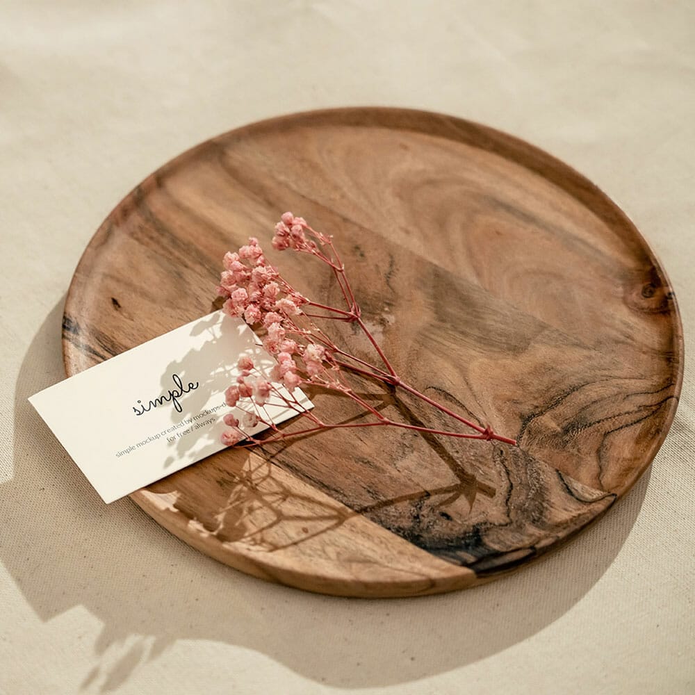 Free Business Card With Dried Flowers Mockup PSD