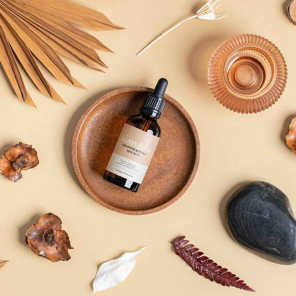 Free Essential Oil Dropper Bottle Mockup PSD