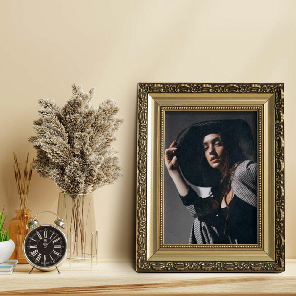 Free Gorgeous Frame Mockup PSD Template