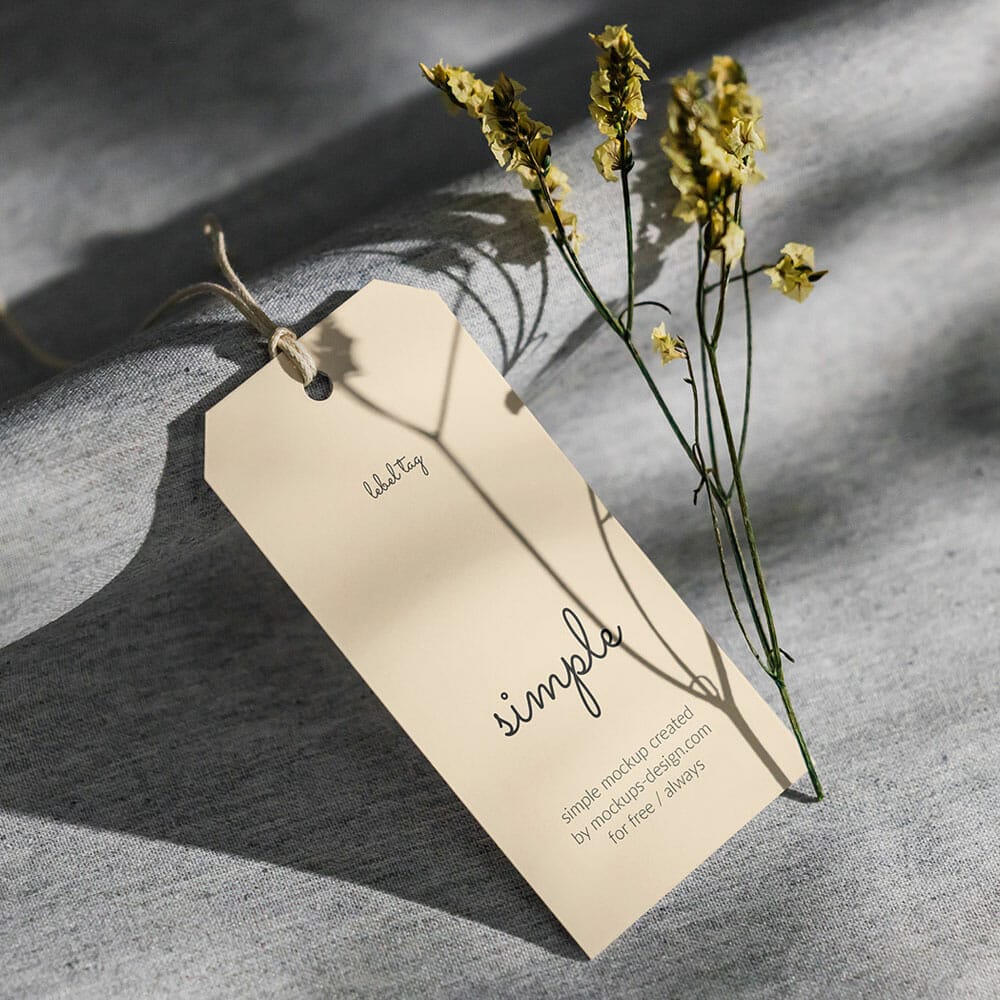 Free Label Tag With Dried Flower Mockup PSD