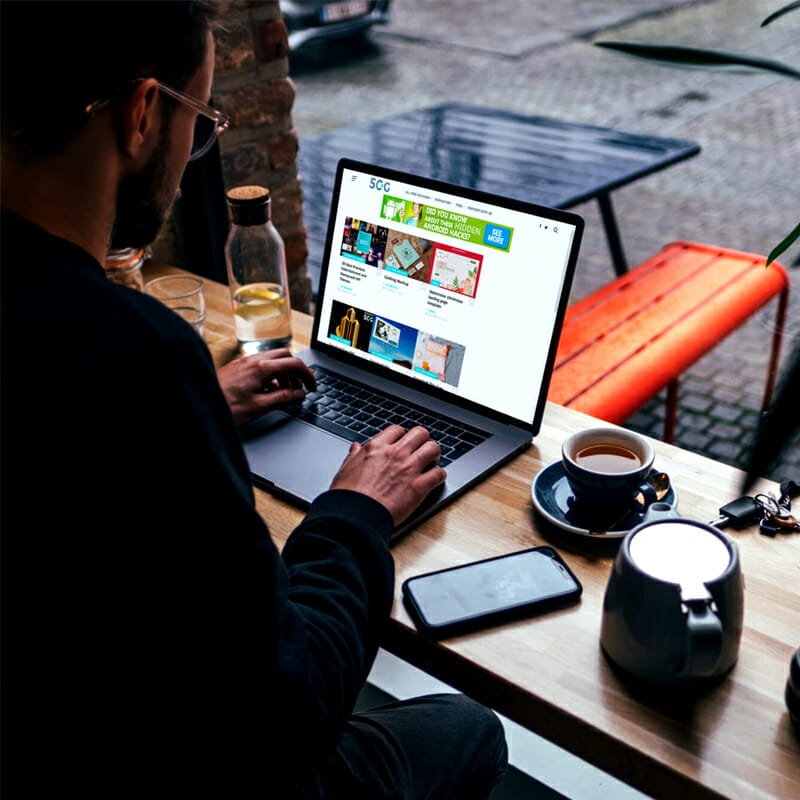 Free Macbook Pro Laptop Mockups PSD