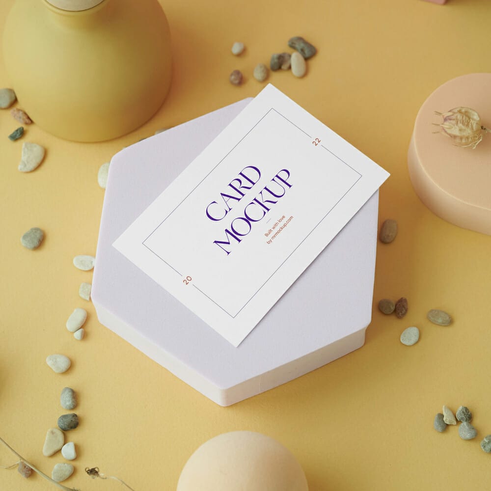 Free Card With Papers Figures Mockups PSD