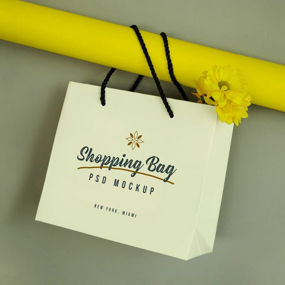 Free Shopping Bag Mockup PSD
