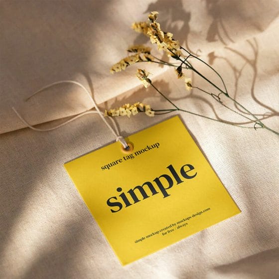 Free Square Label Tag On Linen Background Mockup PSD