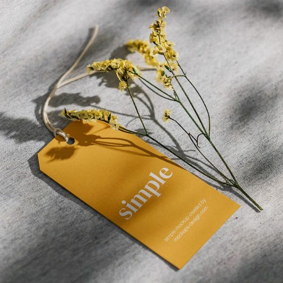 Free Label Tag With Flower Mockup PSD