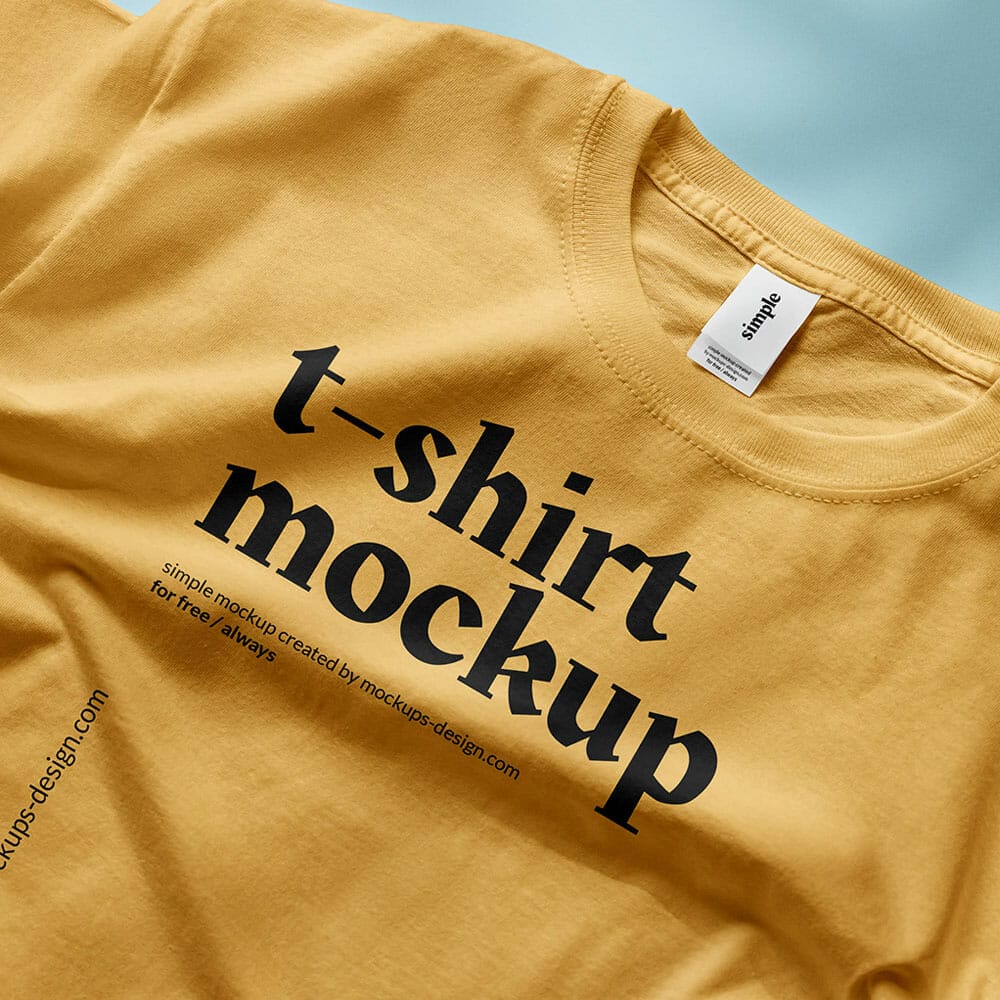 Free Cropped T-Shirt Mockup PSD