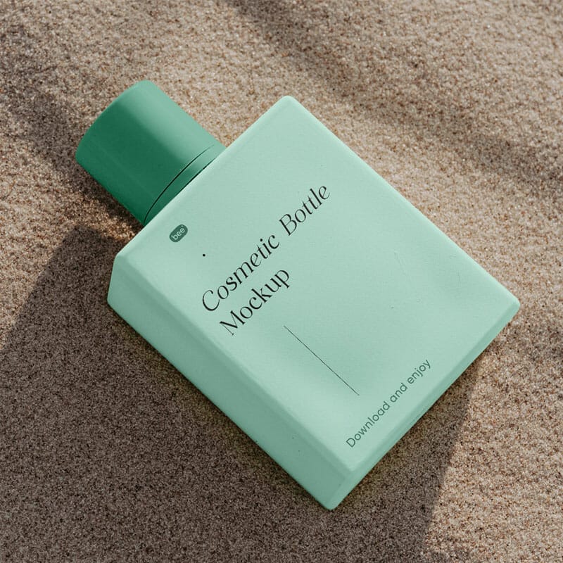 Free Square Bottle On Beach Mockup PSD