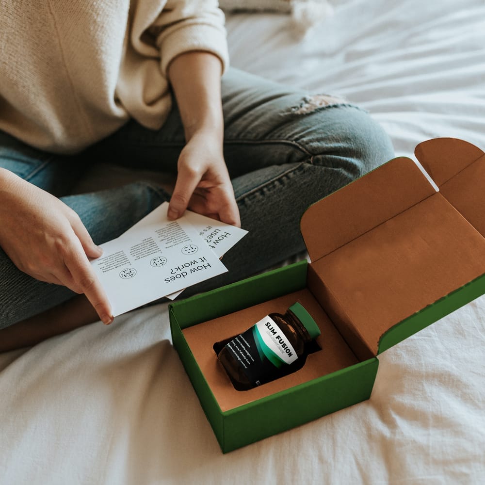 Free Box And Bottle Mockup PSD