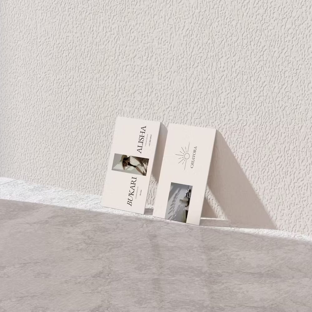 Yoria Business Card Mockup PSD