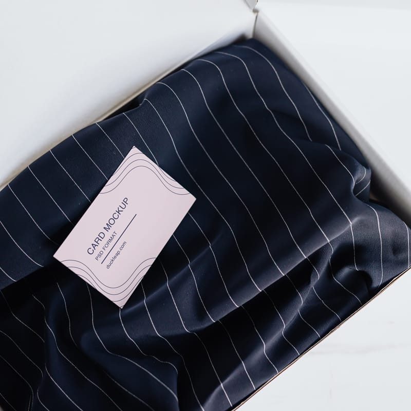 Business Card For Fashion Brand Mockup PSD