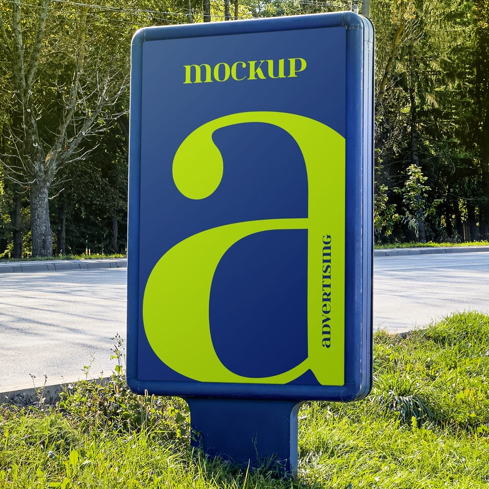 Free City Light Outdoor Advertising Mockup PSD