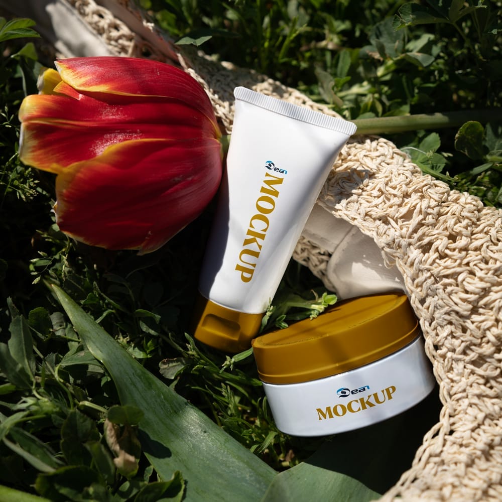 Free Tube and Cream Mockup PSD