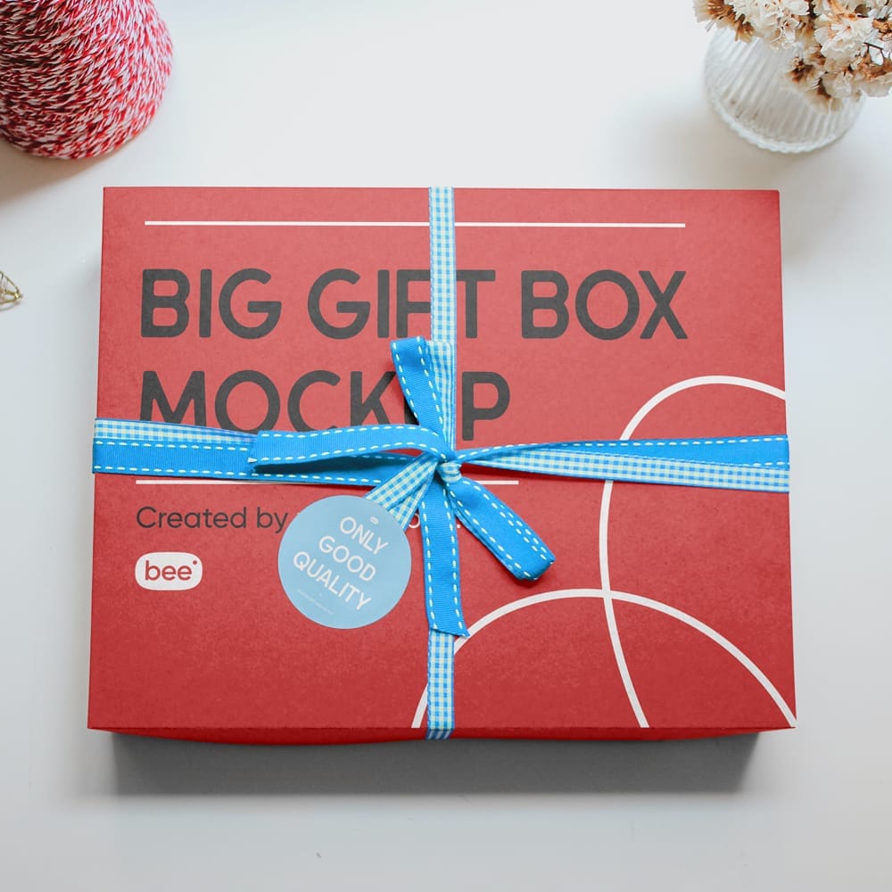 Free Christmas Gift Box Mockup PSD