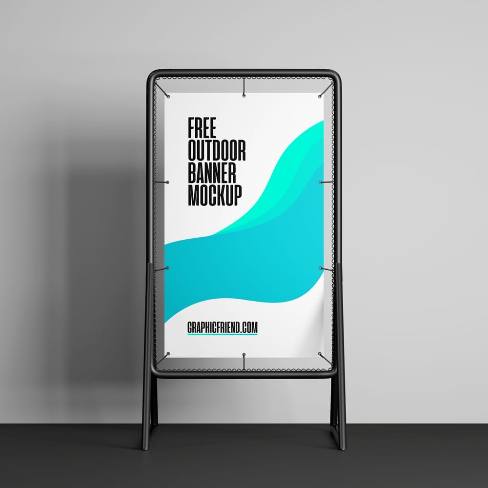 Free Outdoor Banner Mockup PSD