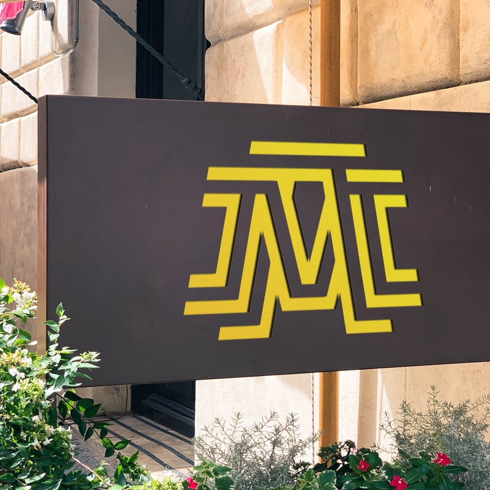 Free Restaurant Terrace Signage Mockup PSD