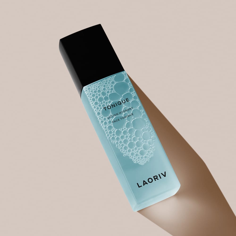 Free Cosmetic Bottle Mockup PSD