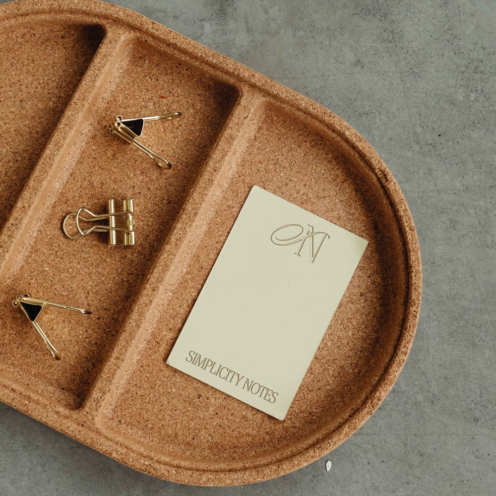 Free Minimal Visit Card Mockup PSD