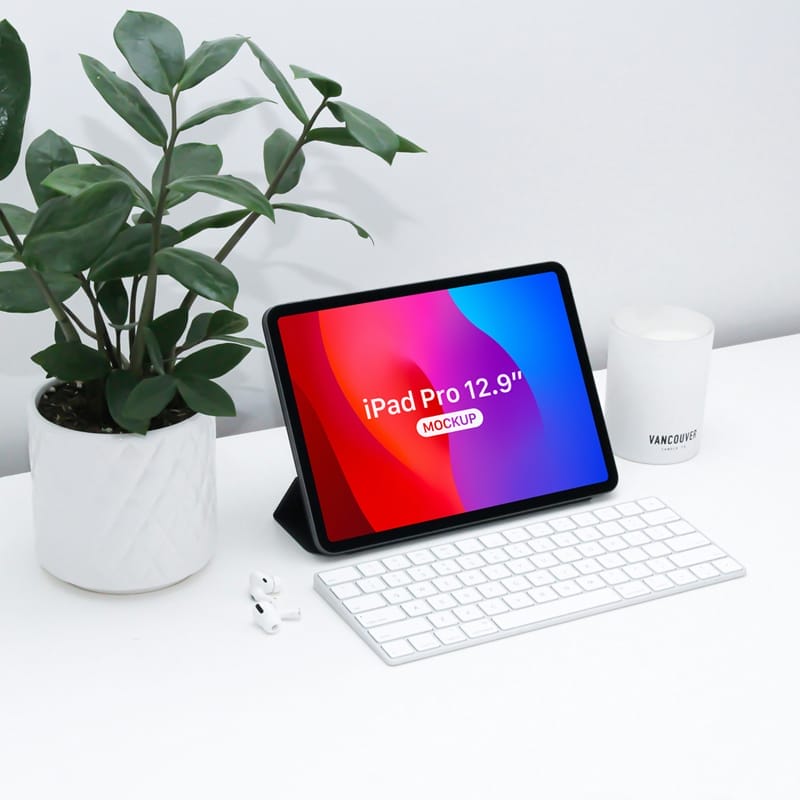 iPad Pro 12.9 Inches Mockup PSD