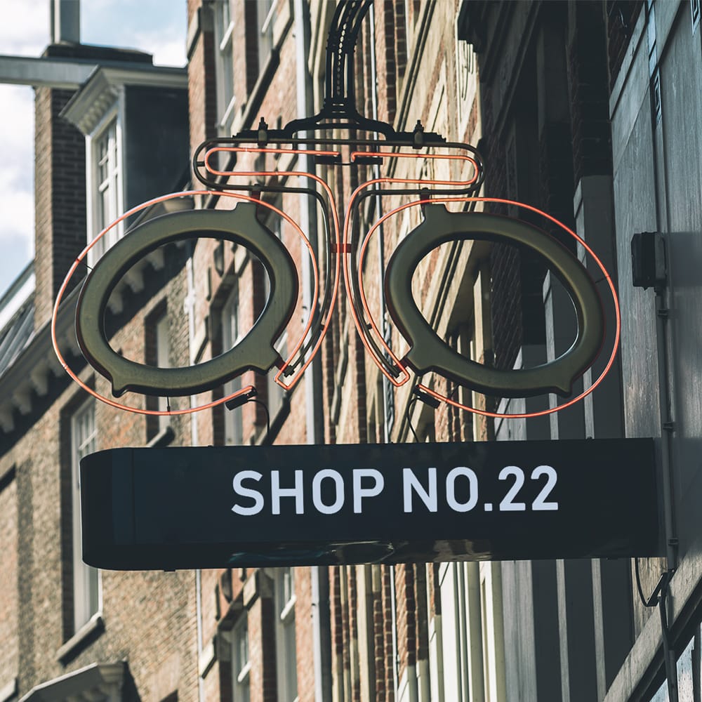 Free Royalty Sign Mockup PSD