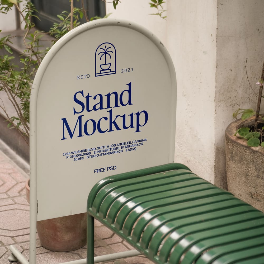Free Metalic Street Stand Mockup PSD