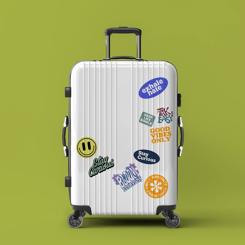 Free Travel Luggage Mockup PSD