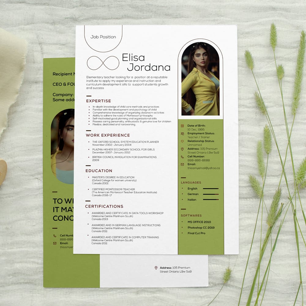 Free A4 Flyer Resume Mockup PSD