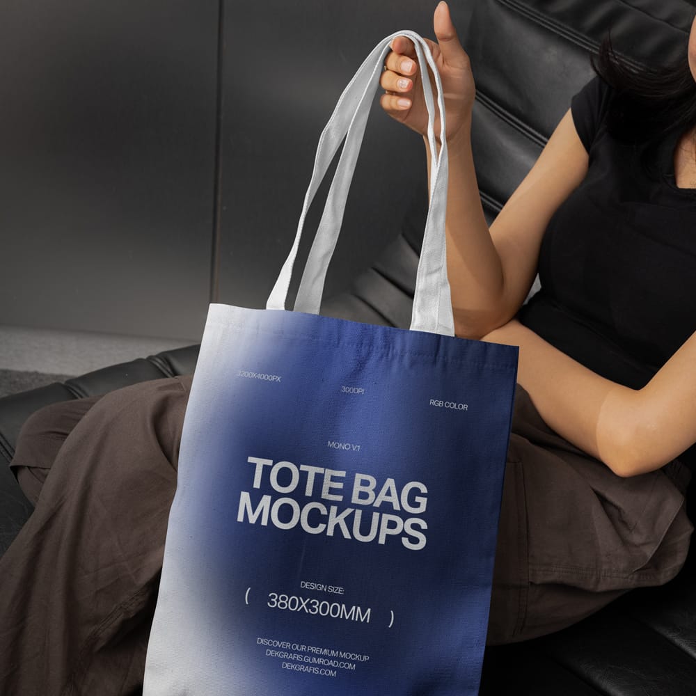 Free Monochrome Tote Bag Mockup PSD