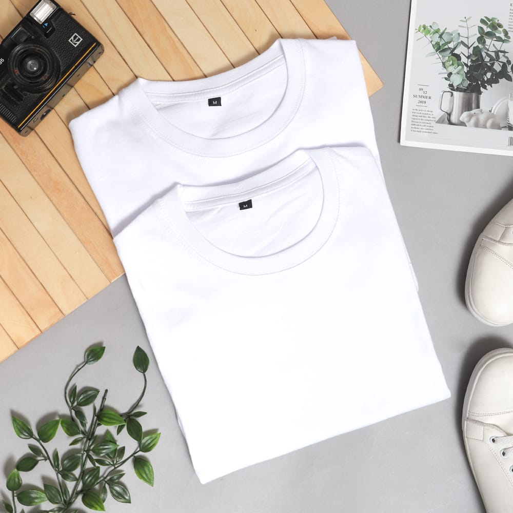 Free Realistic Folded T-shirt Mockup PSD