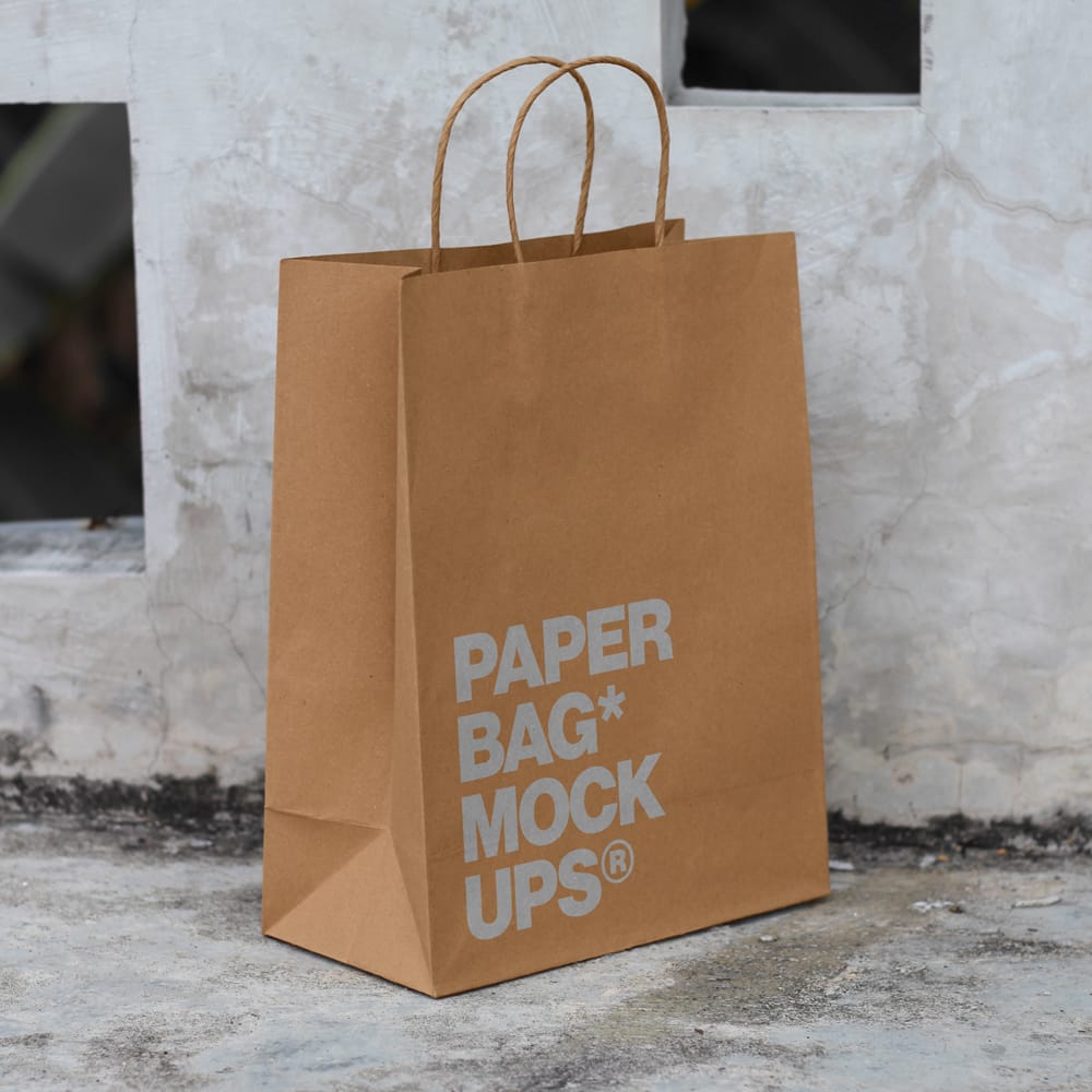 Free Outdoor Paper Bag Mockup PSD