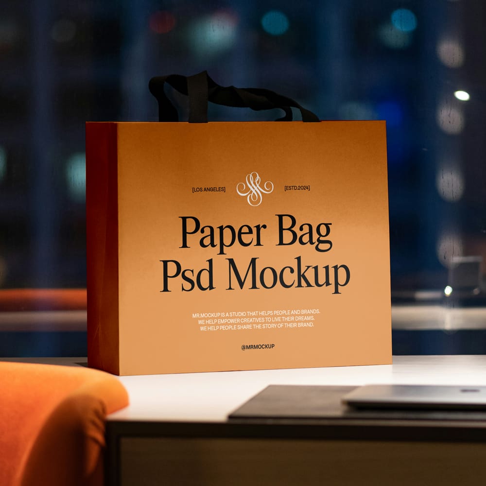 Free Paper Boutique Bag Mockup PSD