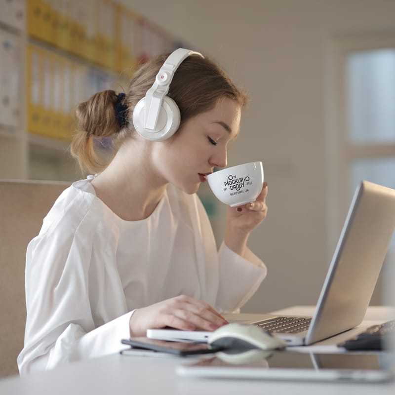 Women Having Coffee Mockup PSD