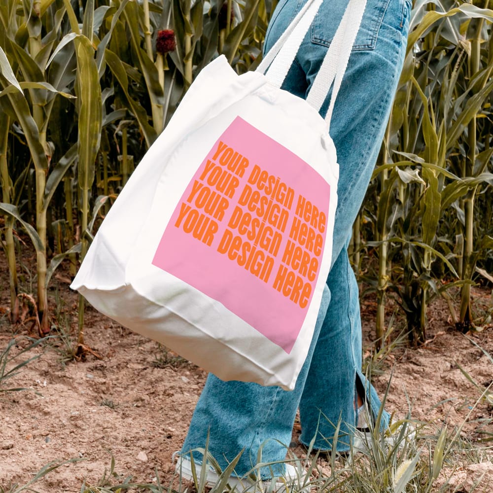 Free Carried Tote Bag Mockup PSD