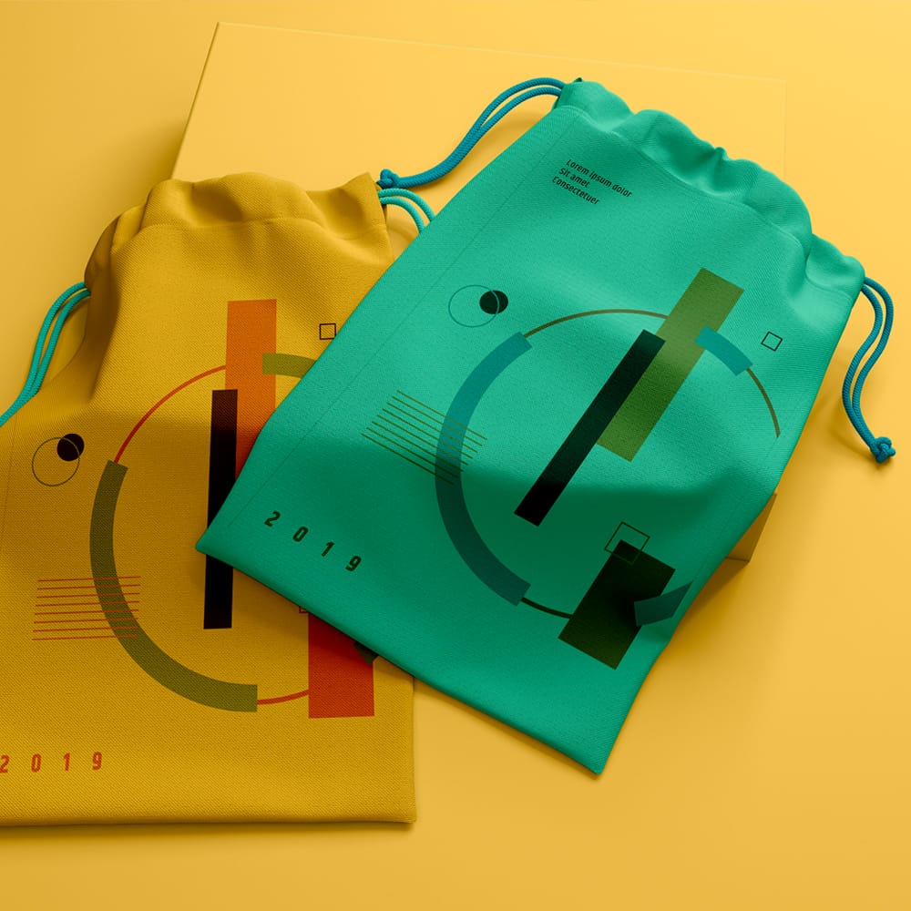 Free Earphone Pouch Mockup PSD