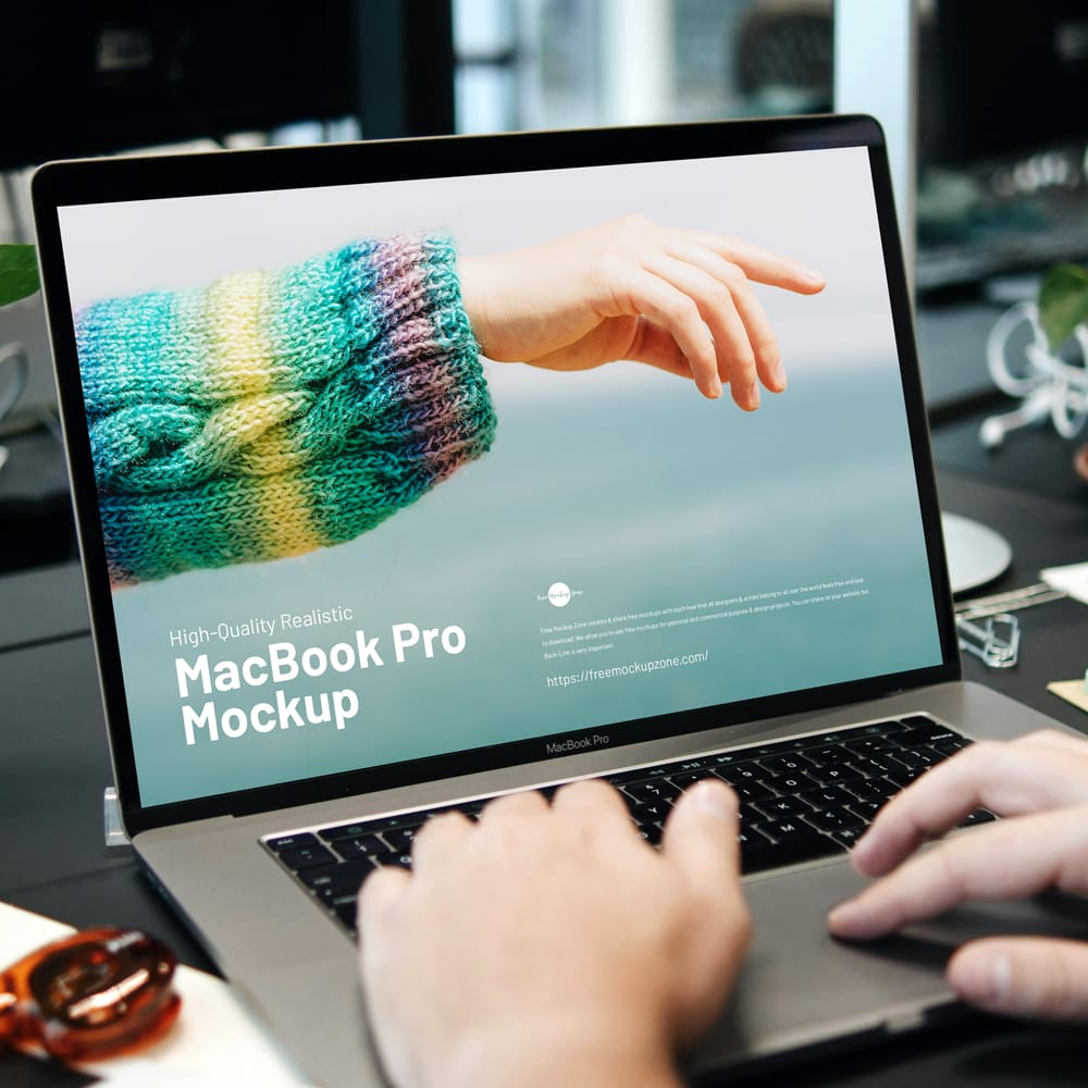 Free High-Quality Realistic MacBook Pro Mockup PSD