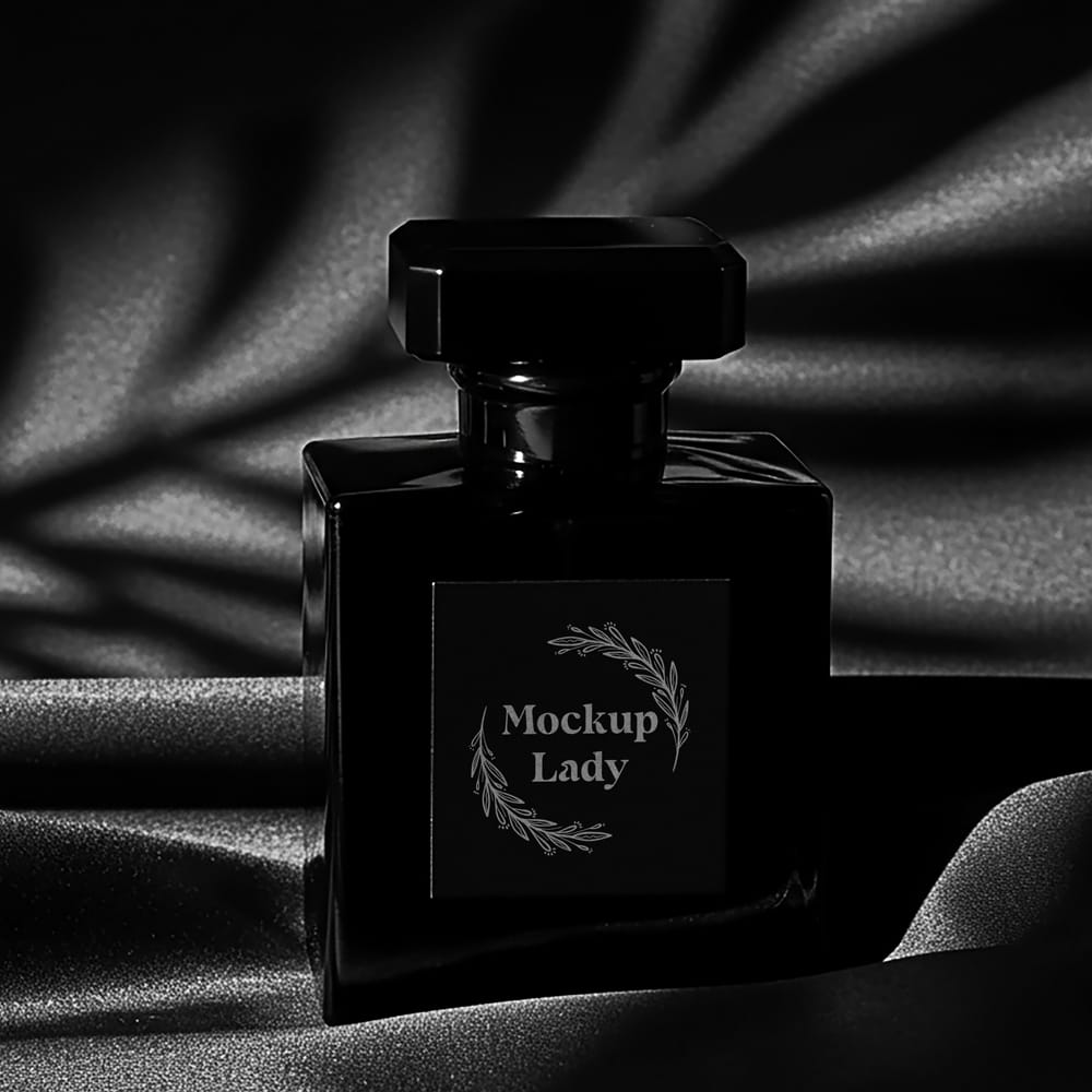Free Luxury and Elegant Perfume Mockup PSD