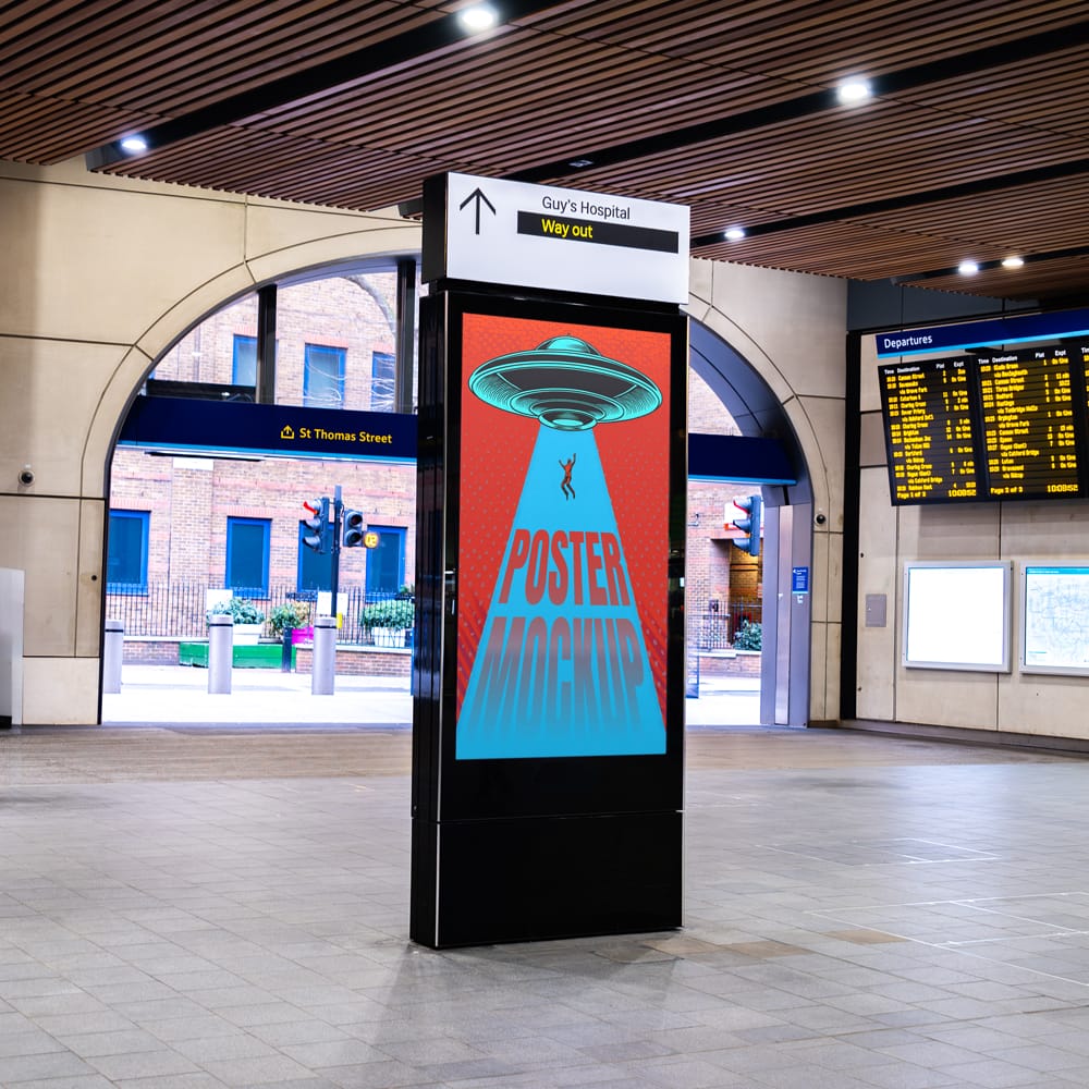 Free Citylight in London Station Mockup PSD