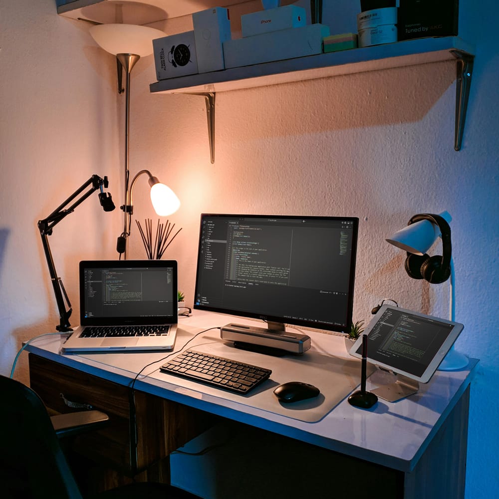 Free CodeGiant Mockup PSD