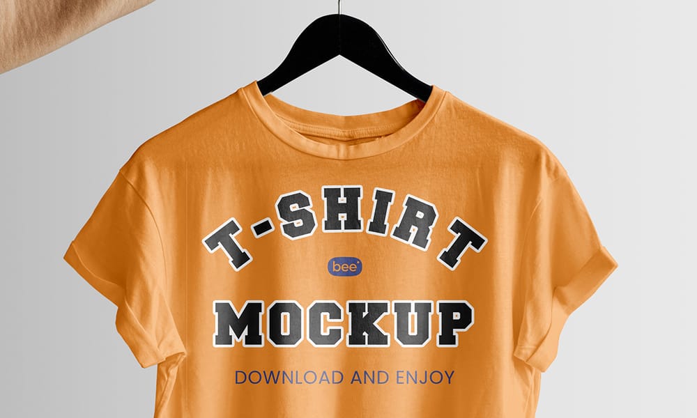 Free Hanging Woman T-Shirt Mockup PSD