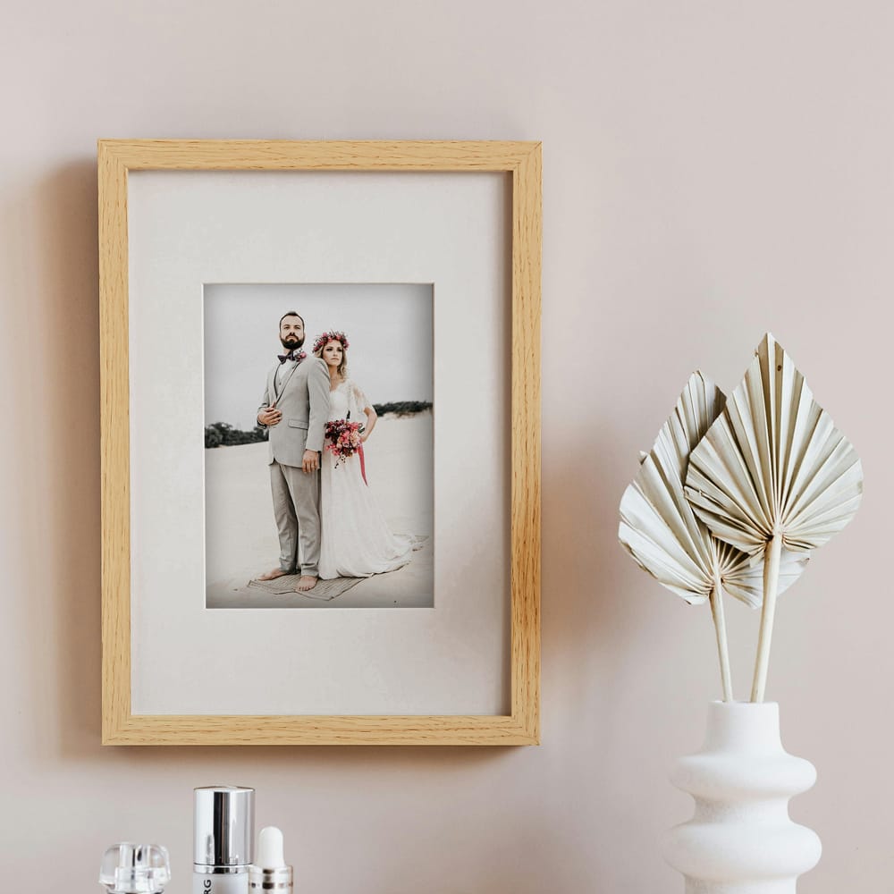 Free Photoframe Minimal Living Mockup PSD