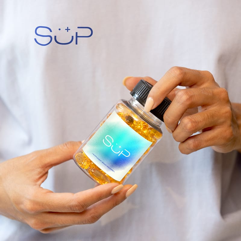 Pill Bottle Packaging Life Style Mockup PSD