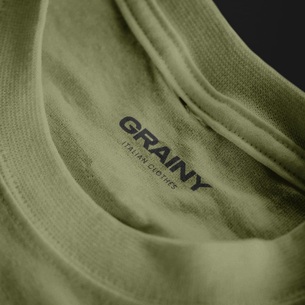 Free Grainy Neck Label T-Shirt Mockup PSD