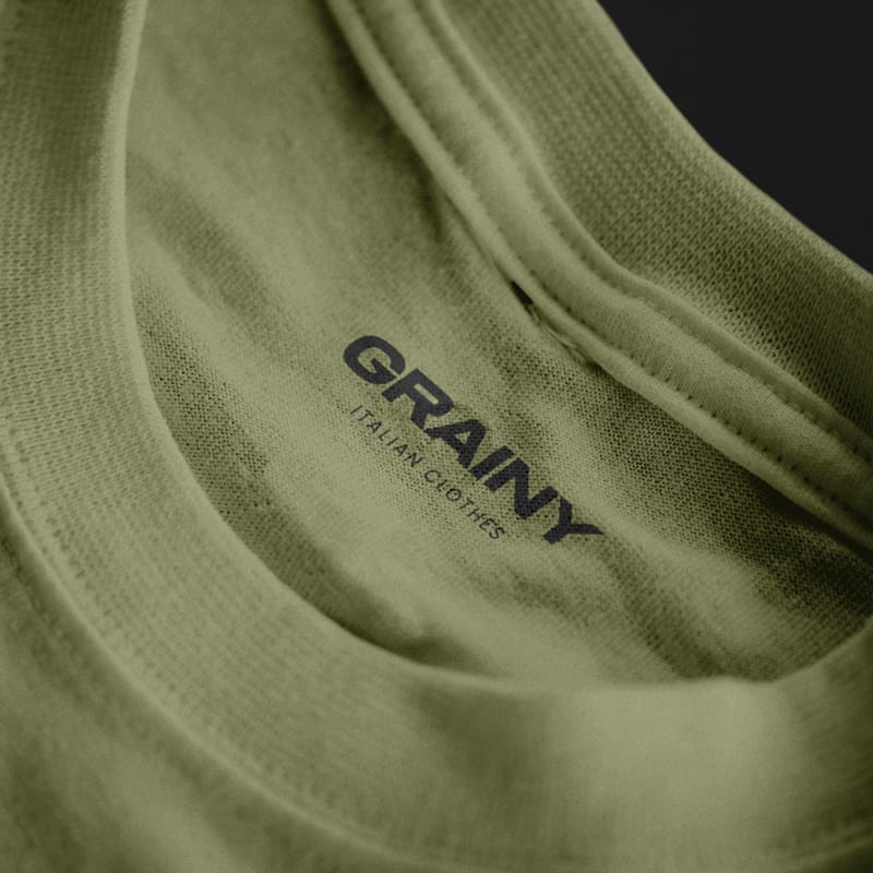 Grainy Neck Label T-Shirt Mockup PSD